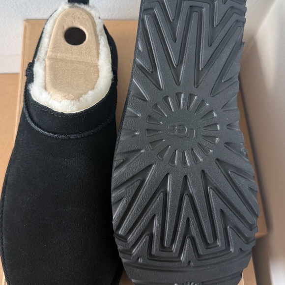 UGG WOMEN'S CLASSIC MICRO (BLK) - Picture 2 of 3